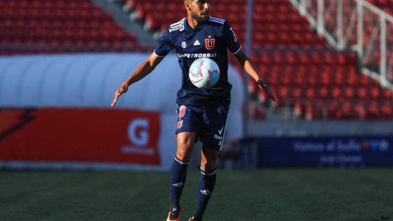 ¿De cortado a titular?: Augusto Barrios se perfila como el reemplazante de Andía para enfrentar a Audax Italiano.