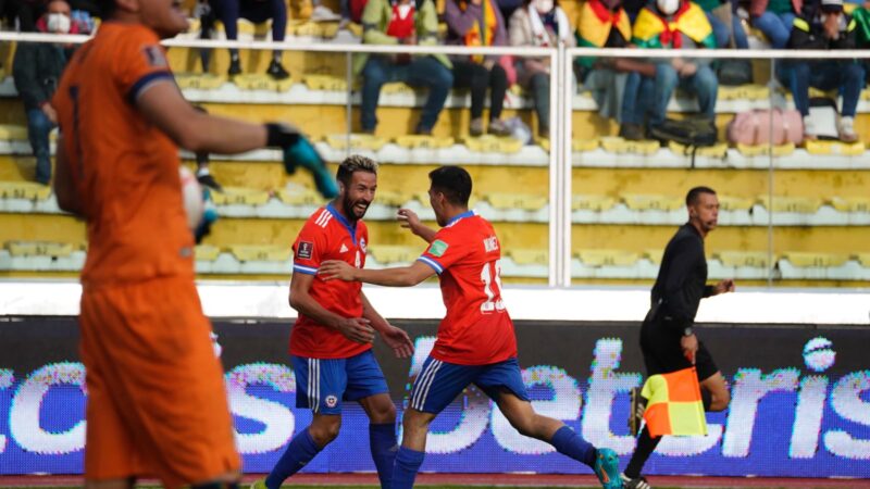 Mauricio Isla tras triunfo ante Bolivia: “Son tres puntos extraordinarios”