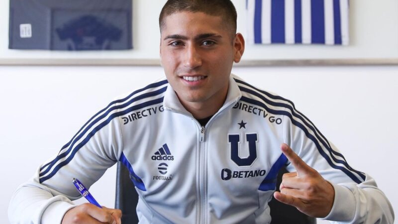 Cumplió un sueño: Cristian Pardo firma su primer contrato con Universidad de Chile