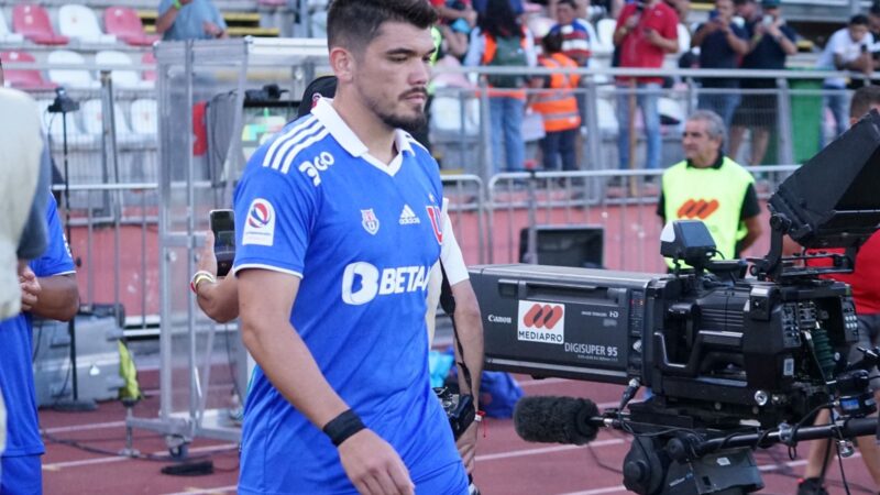 Luis Casanova seguirá siendo capitán en Universidad de Chile