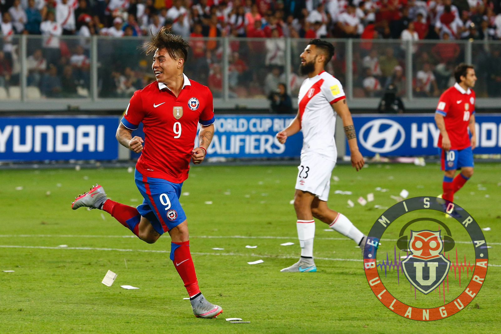 Eduardo Vargas saca pecho como el máximo goleador del duelo entre Chile y Perú