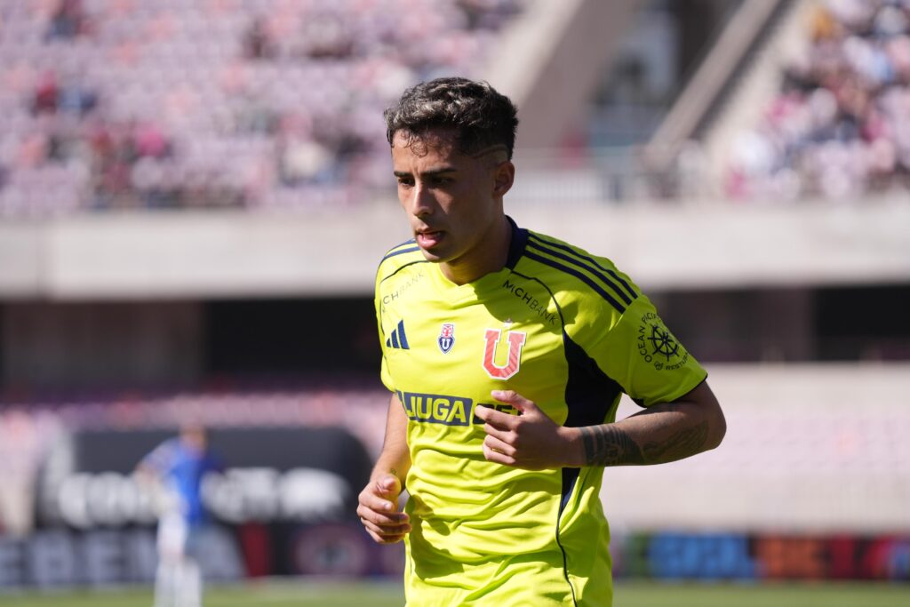 Lucas Assadi arrastraba una molestia en el hombro (Cristián Cona- EB)