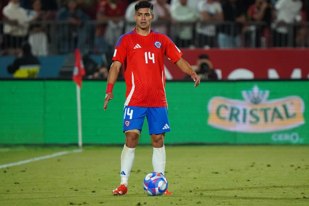 La Roja le arrebata tres jugadores a la U (Cristian Cona - EB)