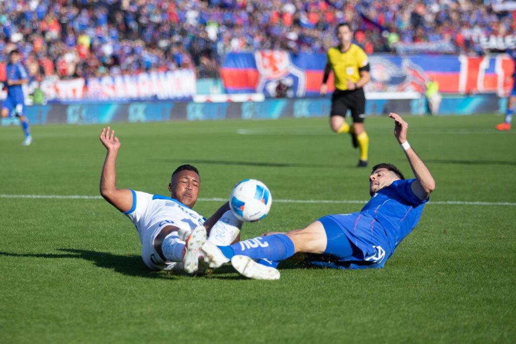 El Clásico Universitario tiene árbitro confirmado (Guillermo Rivas - EB)
