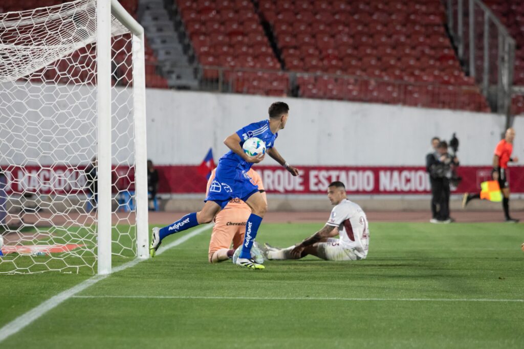 Lucas Di Yorio fue clave para la remontada a de la U (Guillermo Rivas - EB)