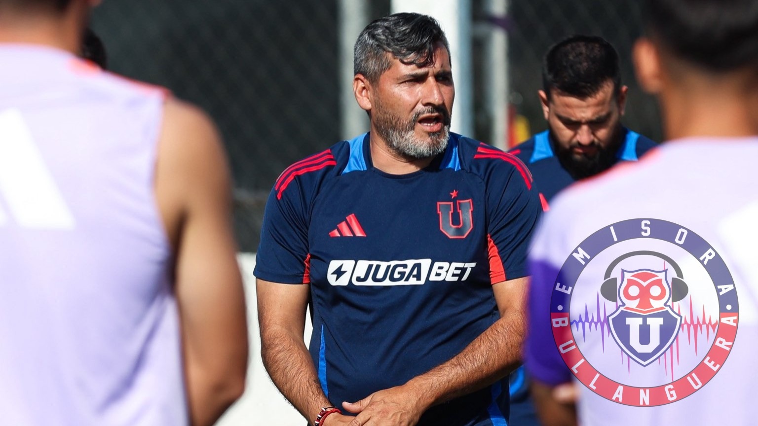 Sorpresa desde la cantera: talentoso juvenil de la U es citado por Jhon Valladares ante Coquimbo