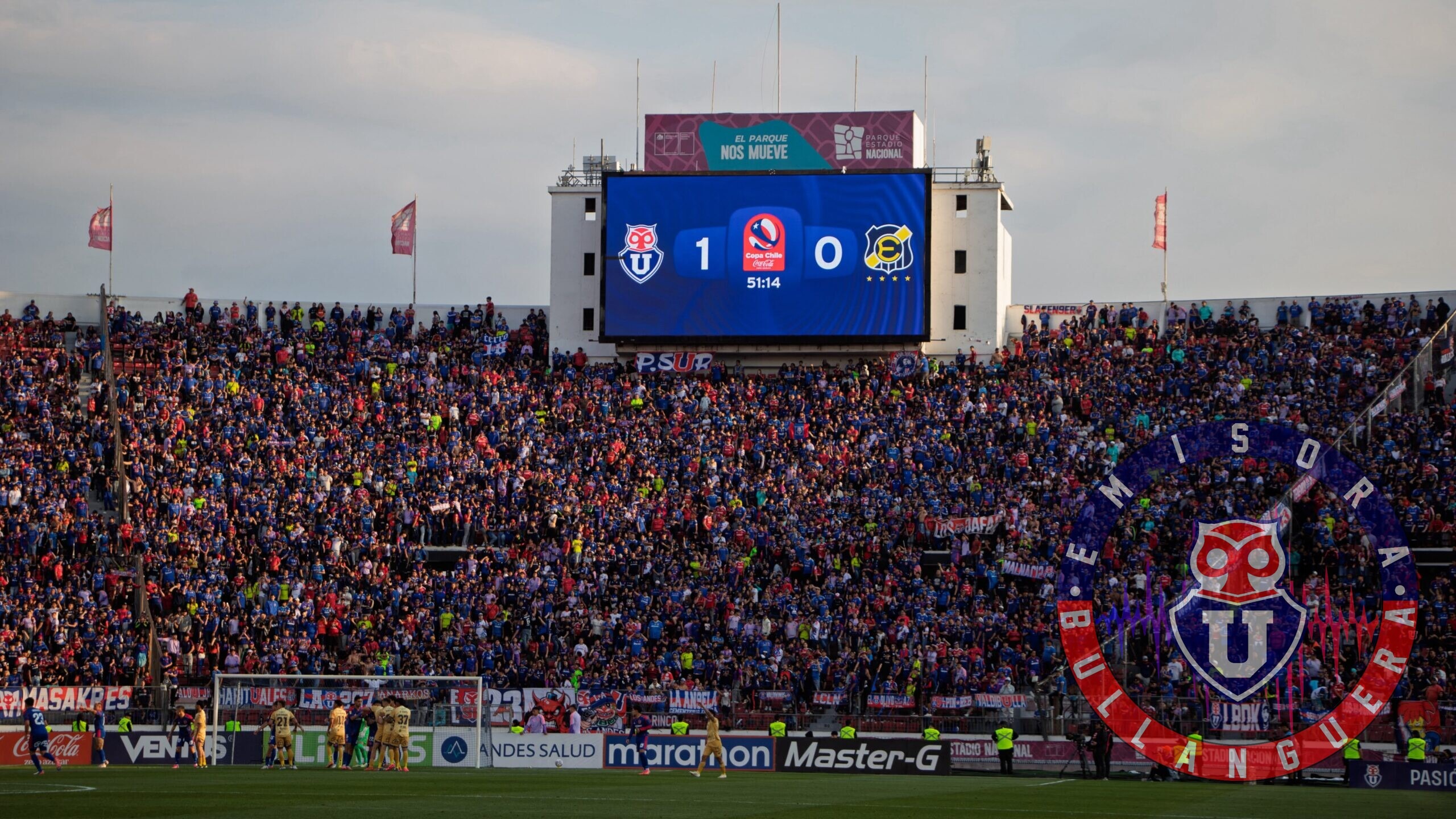 Clasificación y sin incidentes: la U pasa la prueba con sus hinchas en el Estadio Nacional